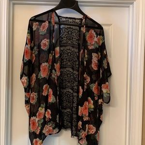 Short sleeve cardigan like top